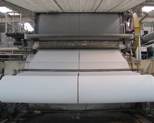Mecanismo de papel que se forma en la máquina de papel.